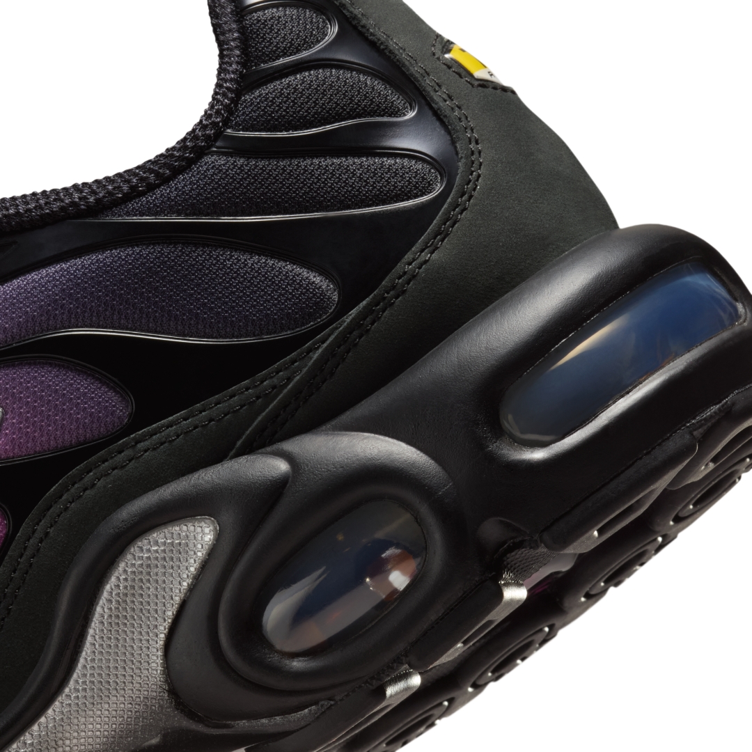 【2026年 発売予定】NIKE W AIR MAX PLUS “Black/Metallic Silver/Peony” (ナイキ エア マックス プラス “ブラック/シルバー/ピオニー”) [IM3985-001]