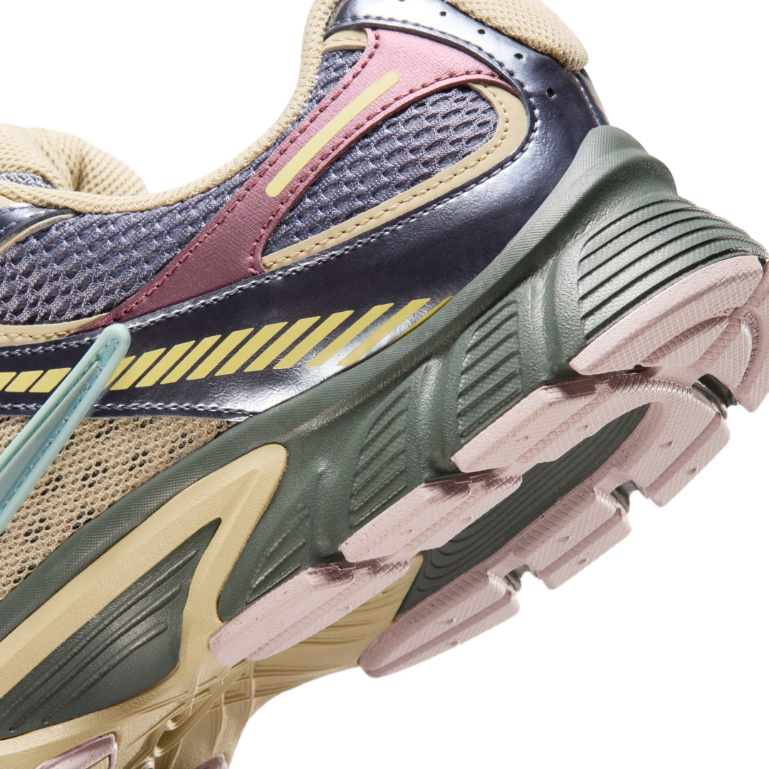 【2026年 春 発売予定】A Ma Maniére × NIKE V5 RNR SP (ア マ マニエール ナイキ) [IU3431-001]