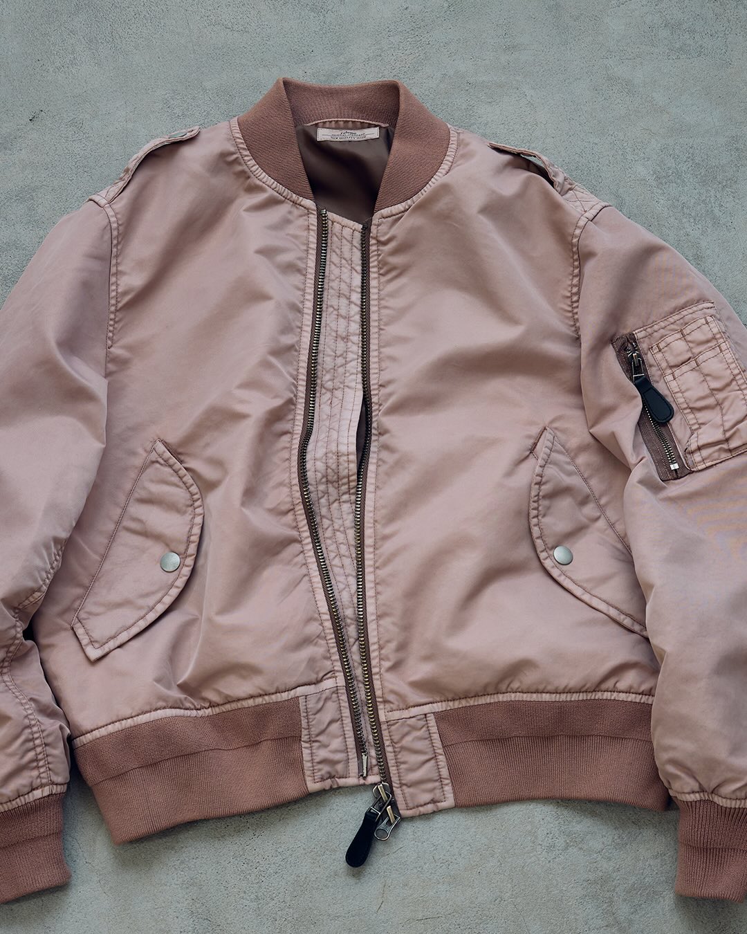 JOURNAL STANDARD relume 2026 SS “ガーメントダイ L-2B フライトジャケット”が発売 (ジャーナルスタンダード)