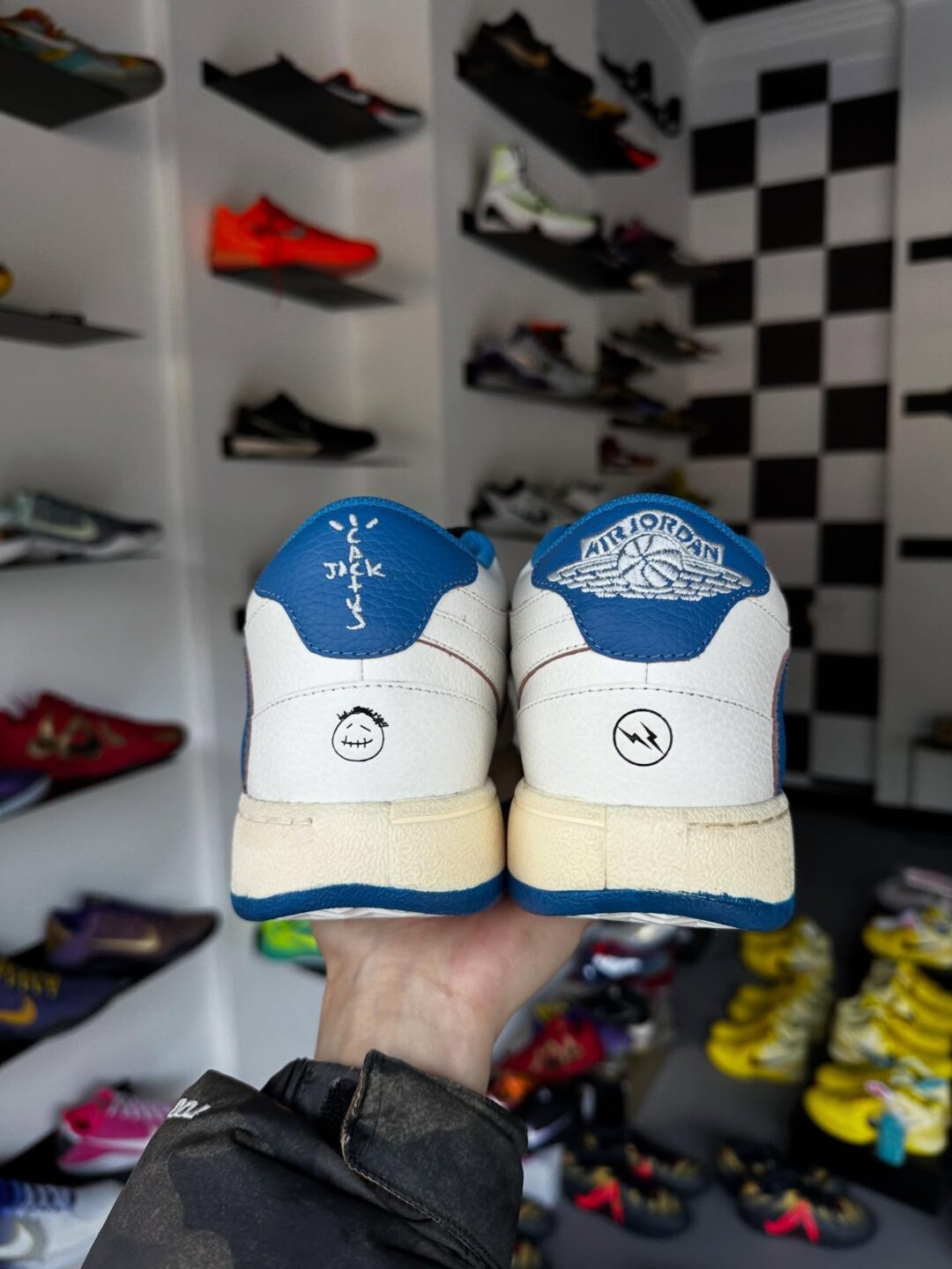 【2026年 発売予定】FRAGMENT × Travis Scott × NIKE BOOK 1 “Sail/Military Blue” (フラグメント トラヴィス・スコット ナイキ ブック 1 “セイル/ミリタリーブルー”)