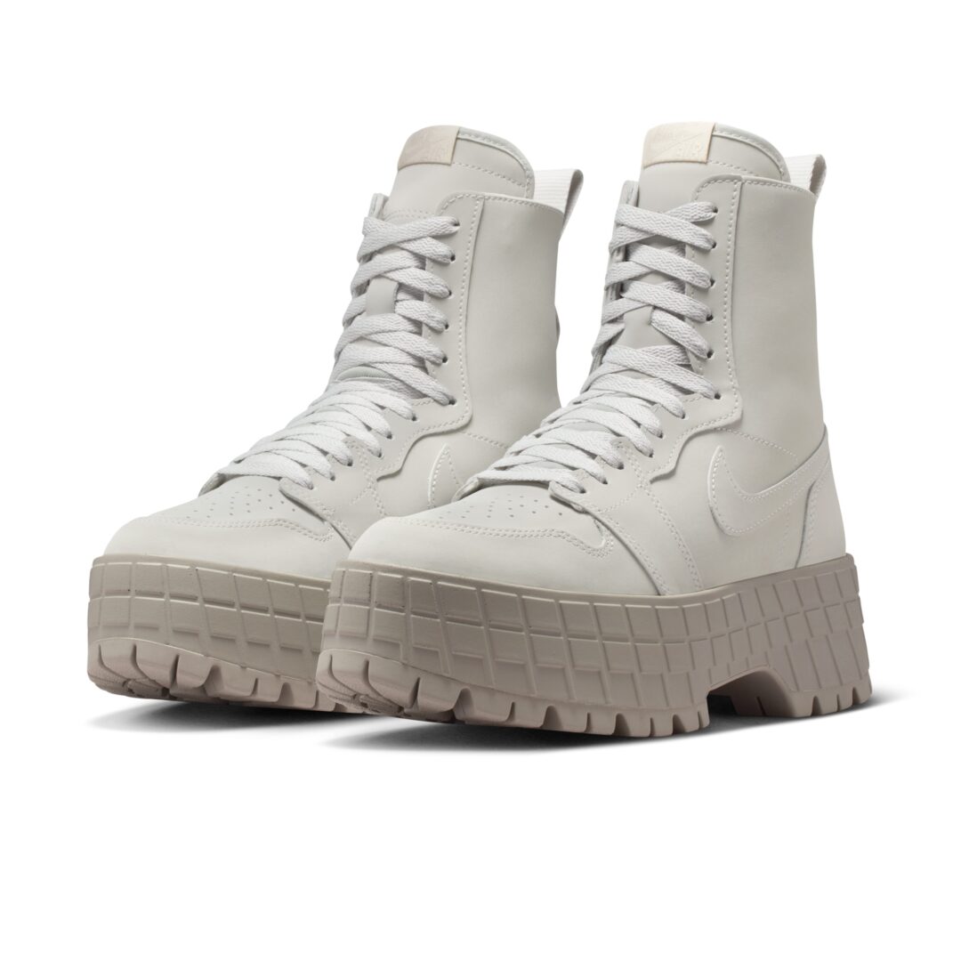 【2026年 発売予定】NIKE WMNS AIR JORDAN 1 HIGH BROOKLYN “Pale Grey/Enigma Stone” (ナイキ ウィメンズ ナイキ エア ジョーダン 1 ハイ ブルックリン “ぺールグレー”) [IR0837-099]