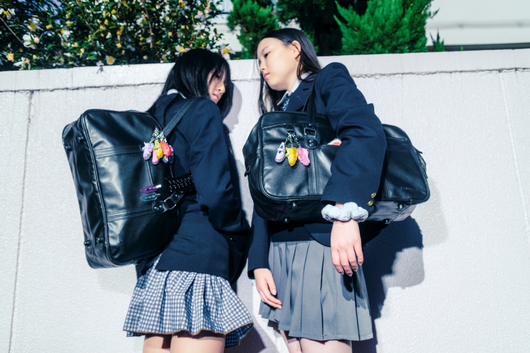 grounds人気シューズをかたどったミニチュアストラップのカプセルトイが2026年 1/27 順次発売 (グラウンズ)