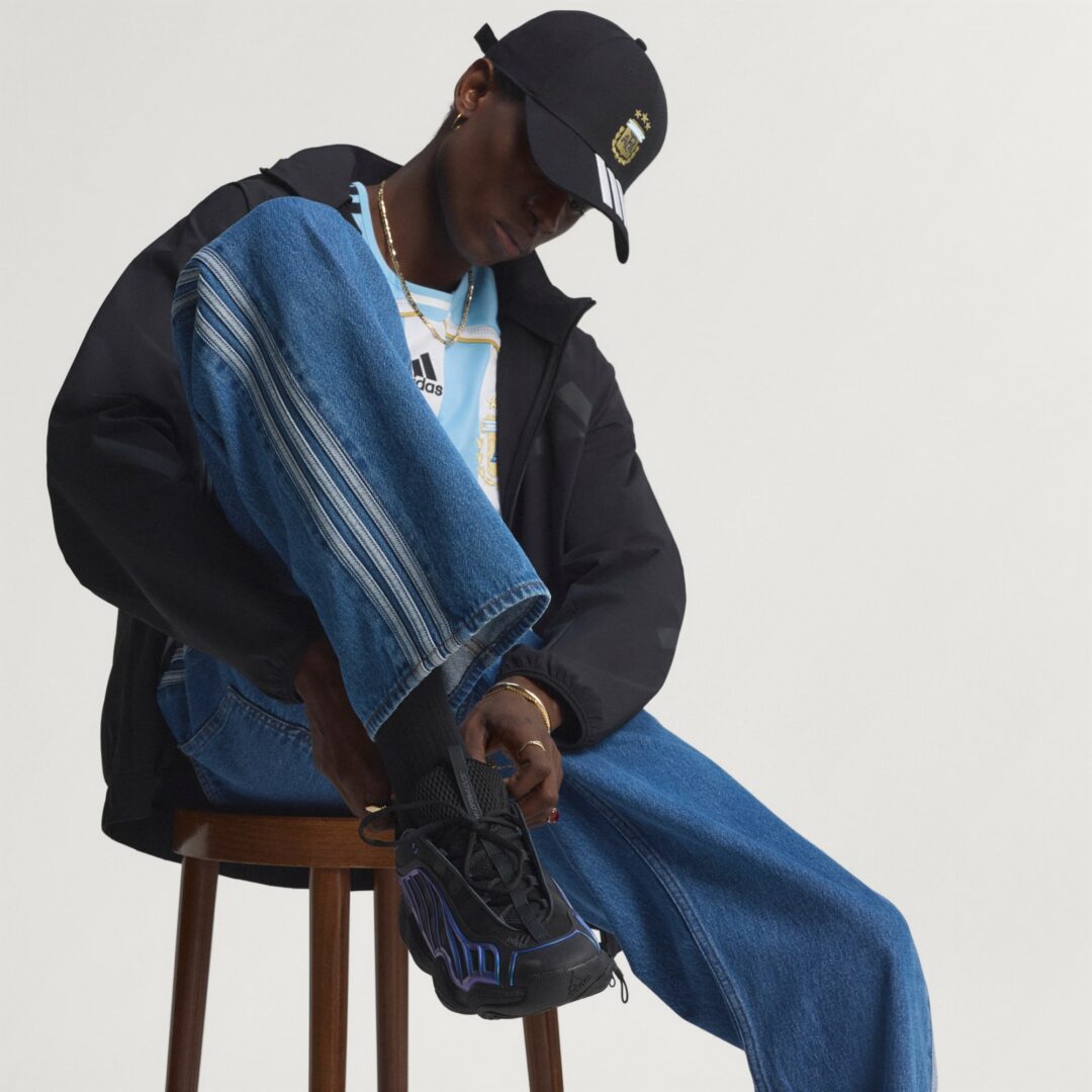 「アディダス アディカラー デニム 2026 SS」から3ストライプをあしらったバギーデニムが発売 (adidas Adicolor Denim Baggy Denim Pants) [KD1497/KD1499]