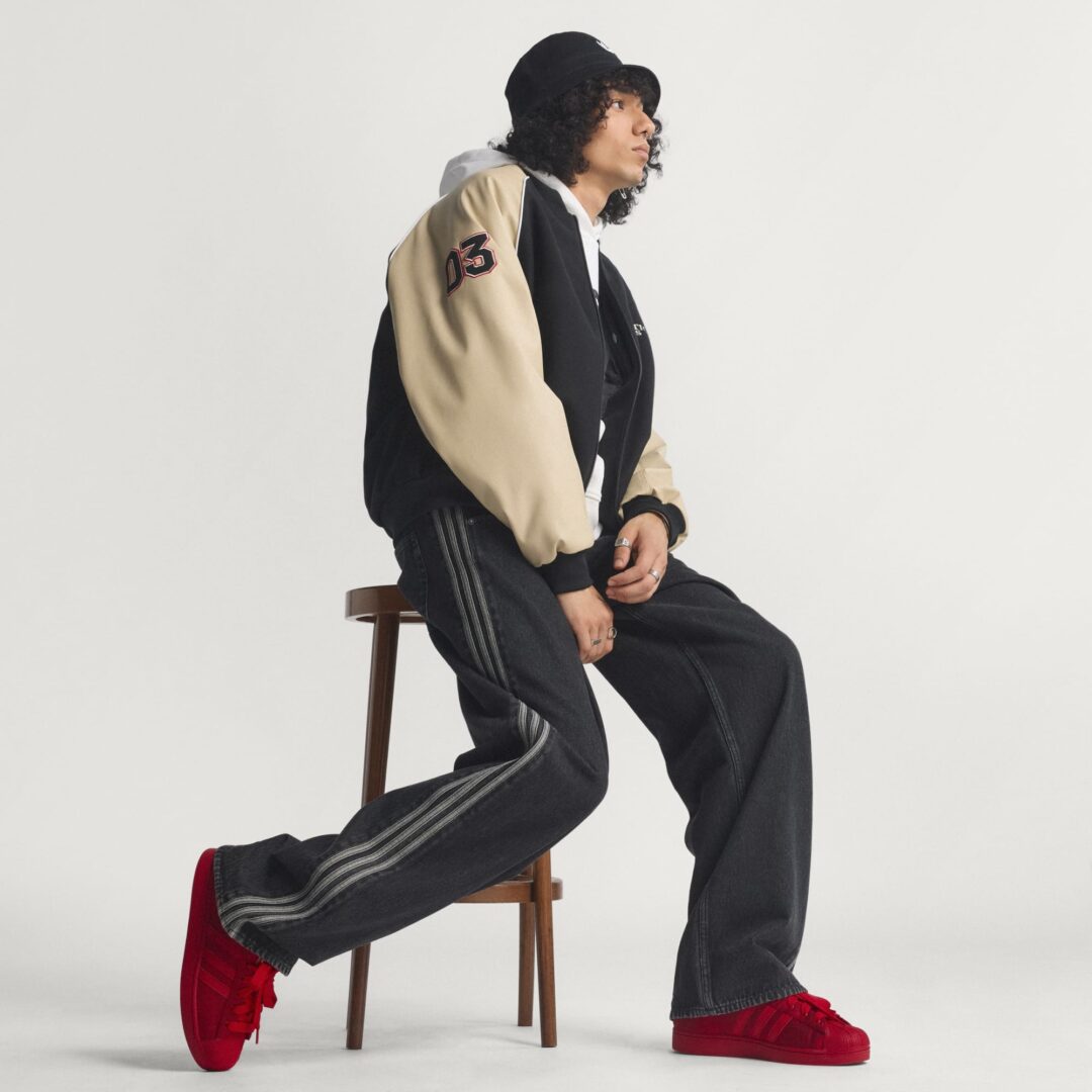 「アディダス アディカラー デニム 2026 SS」から3ストライプをあしらったバギーデニムが発売 (adidas Adicolor Denim Baggy Denim Pants) [KD1497/KD1499]