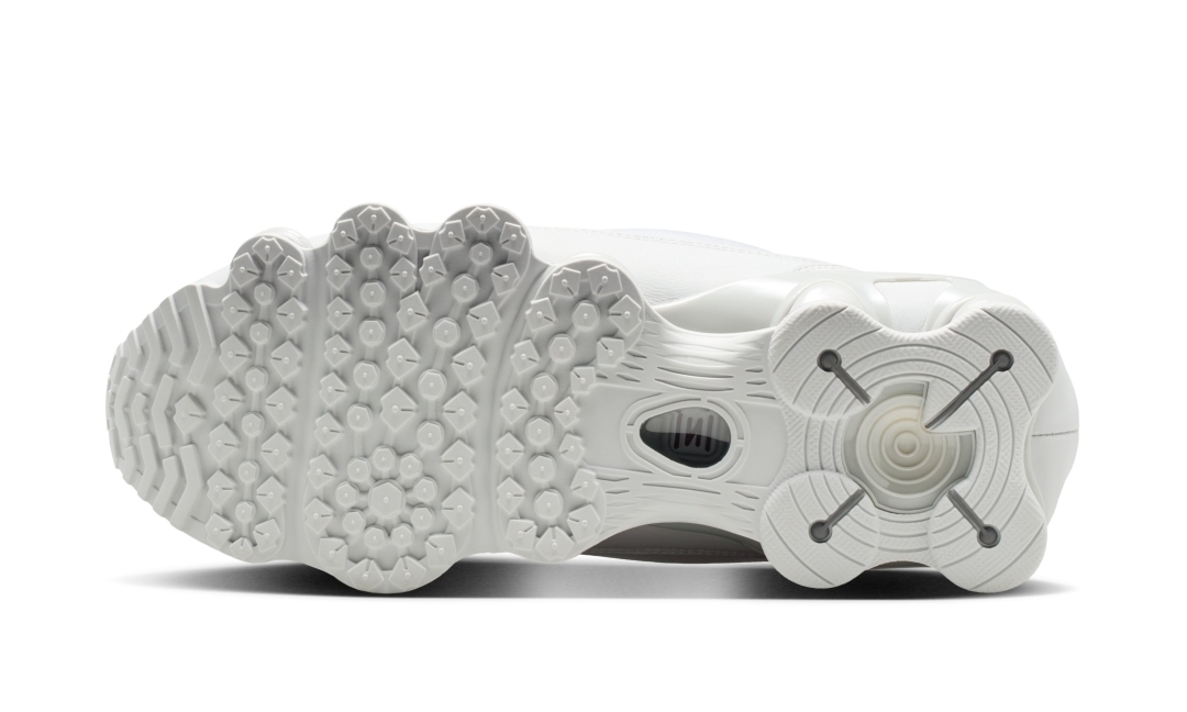 【海外発売】NIKE SHOX R4 TL “Winterized/Black/Photon Dust” (ナイキ ショックス “ウィンタライズド/ブラック/フォトンダスト) [HM9612-010/HM9612-025]