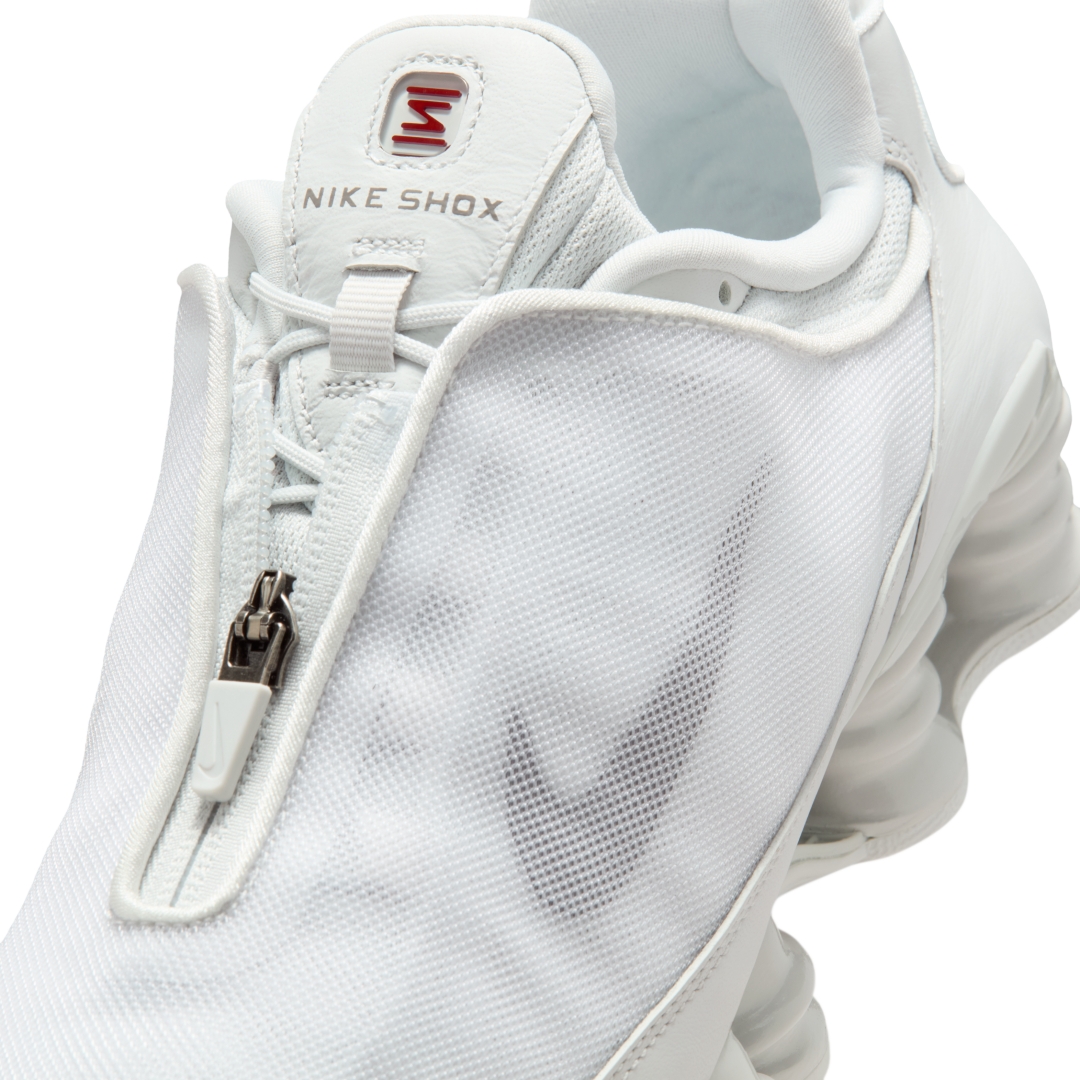 【海外発売】NIKE SHOX R4 TL “Winterized/Black/Photon Dust” (ナイキ ショックス “ウィンタライズド/ブラック/フォトンダスト) [HM9612-010/HM9612-025]