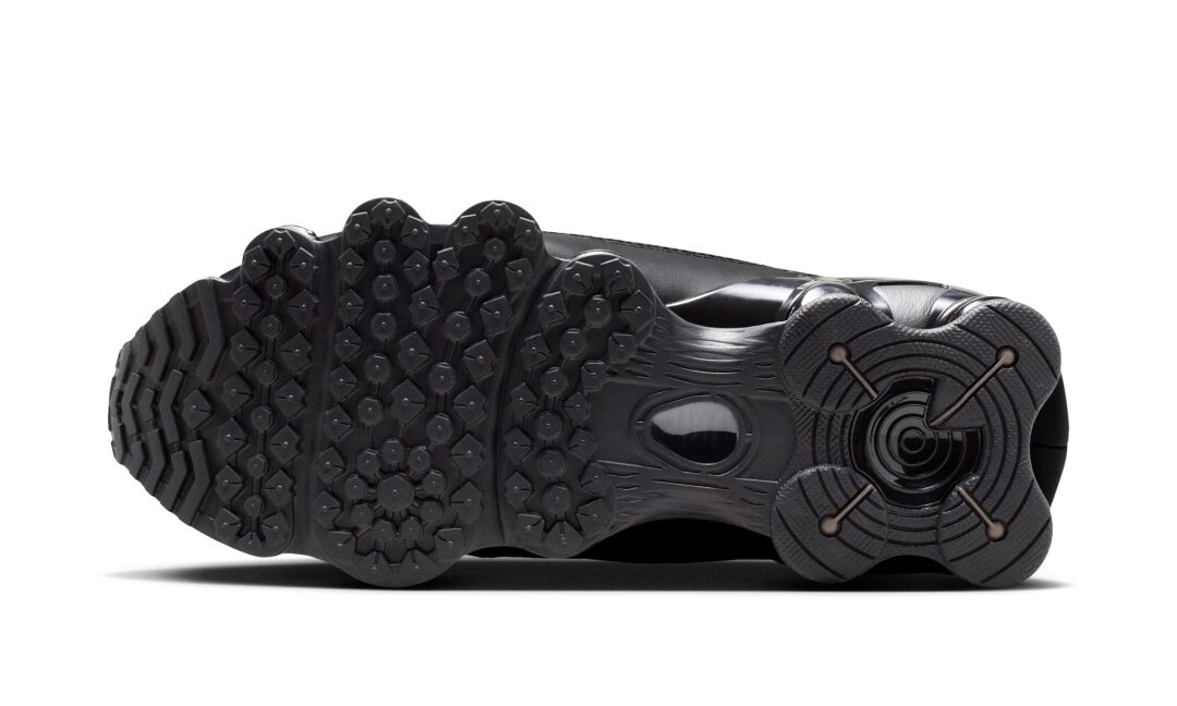 【海外発売】NIKE SHOX R4 TL “Winterized/Black/Photon Dust” (ナイキ ショックス “ウィンタライズド/ブラック/フォトンダスト) [HM9612-010/HM9612-025]