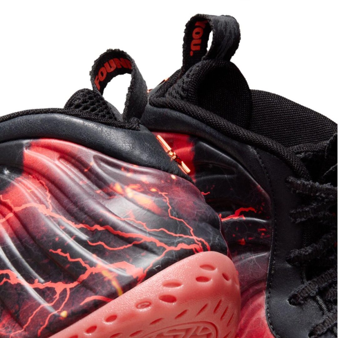 【2026年 2/13 発売予定】Stranger Things × NIKE AIR FOAMPOSITE ONE PREMIUM QS (ストレンジャー・シングス ナイキ エア フォームポジット ワン プレミアム) [IR7336-001]