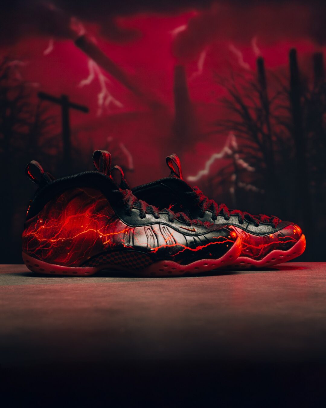 【2026年 2/13 発売予定】Stranger Things × NIKE AIR FOAMPOSITE ONE PREMIUM QS (ストレンジャー・シングス ナイキ エア フォームポジット ワン プレミアム) [IR7336-001]