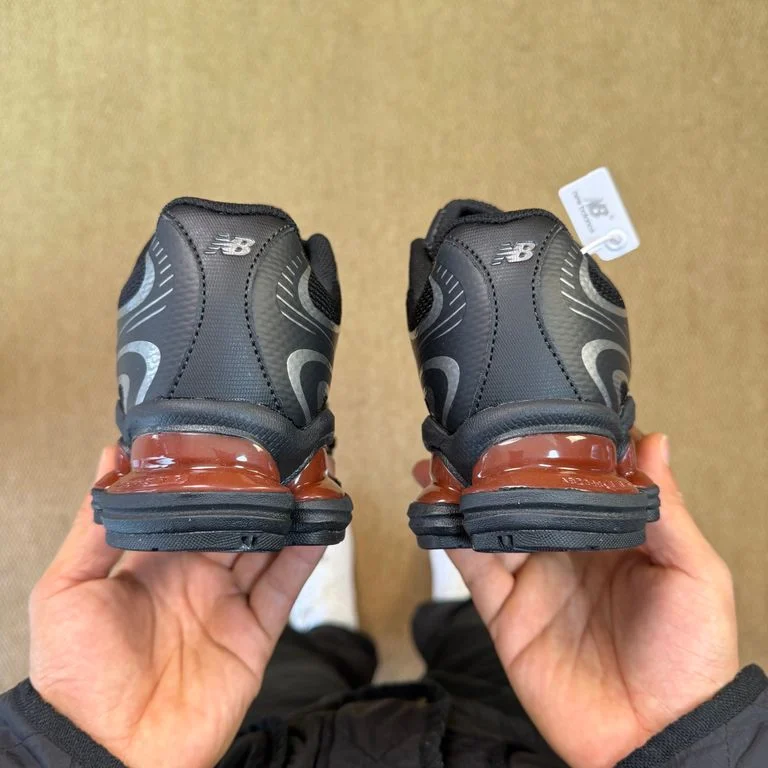 【2026年 発売予定】New Balance U2000 28K “Black/Red” (ニューバランス) [U200028K]