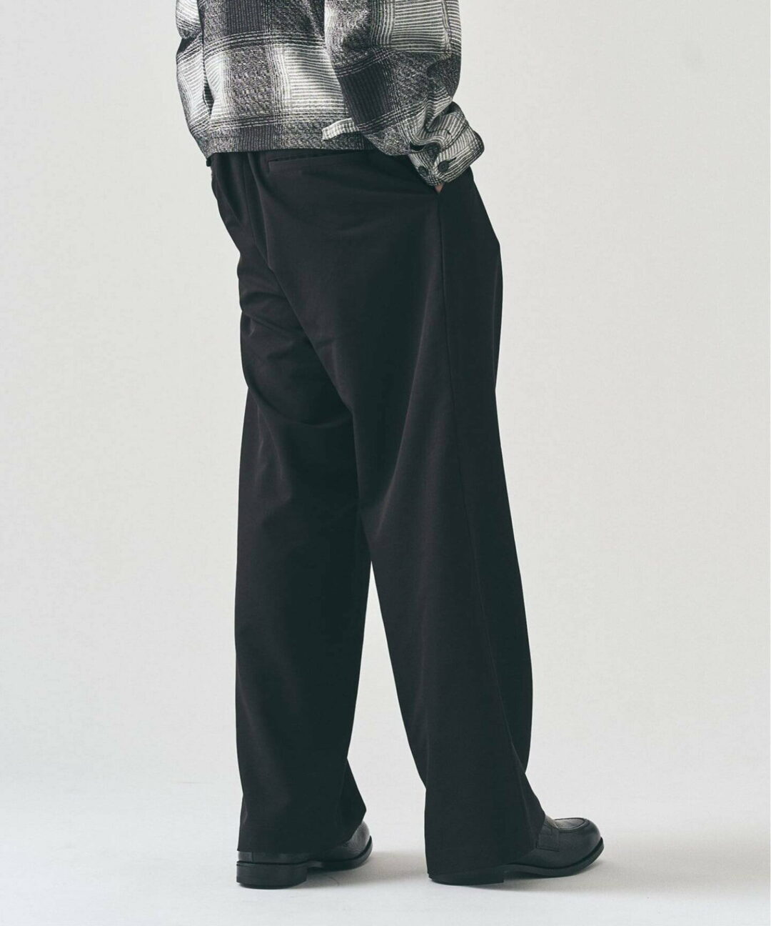 417 EDIFICE 2026 SS “TR ワイドイージーパンツ”が2月下旬 発売 (エディフィス)