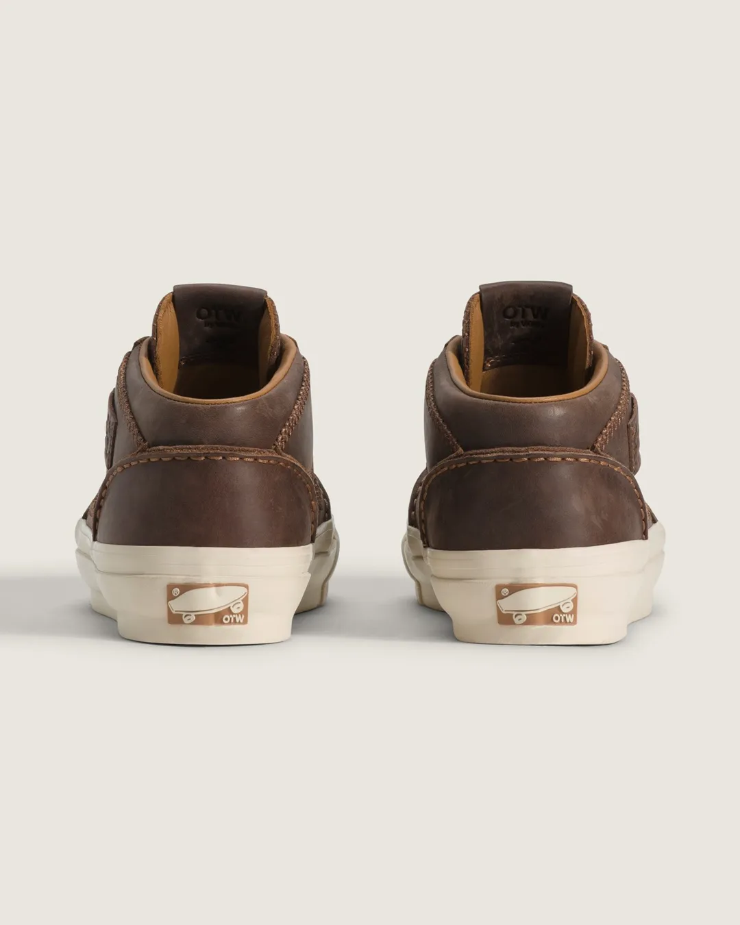 【2025年 1/1 発売】VANS OTW “Half Cab 33 Moc Vibram Classic” (バンズ ハーフキャブ モック ヴィブラム クラシック) [VN000ED14MG/VN000ED1DMV]