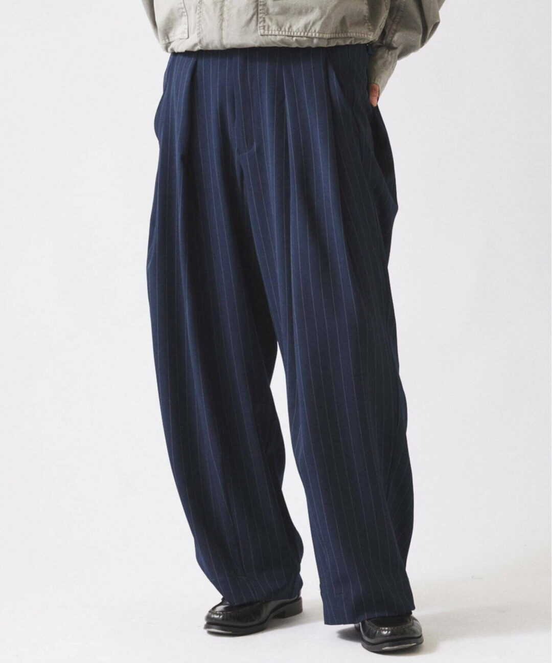 JOURNAL STANDARD relume 2026 SS “ダブルプリーツ ヒールカット スラックス”が2月上旬 発売 (ジャーナルスタンダード)