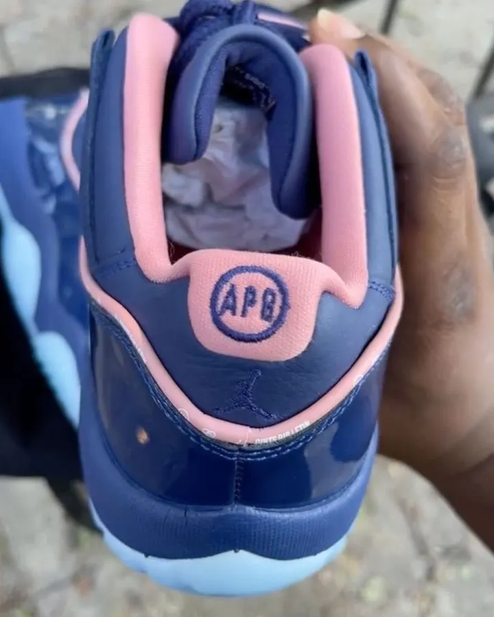 【2026年 9/18 発売予定】APB x NIKE AIR JORDAN 11 RETRO LOW SP “Binary Blue” (All Points Bulletin オール ポインツ ブレティン ナイキ エア ジョーダン 11) [IU8266-400]