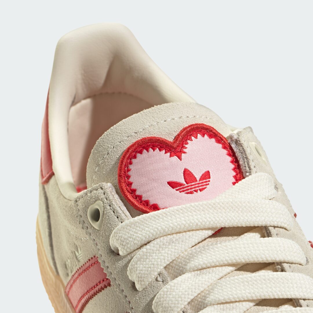 【2026年 2/1 発売】adidas Originals HANDBALL SPEZIAL “Valentine/Cream White/Better Scarlet” (アディダス オリジナルス ハンドボール スペツィアル “バレンタイン/ホワイト/スカーレット”) [KH9044]
