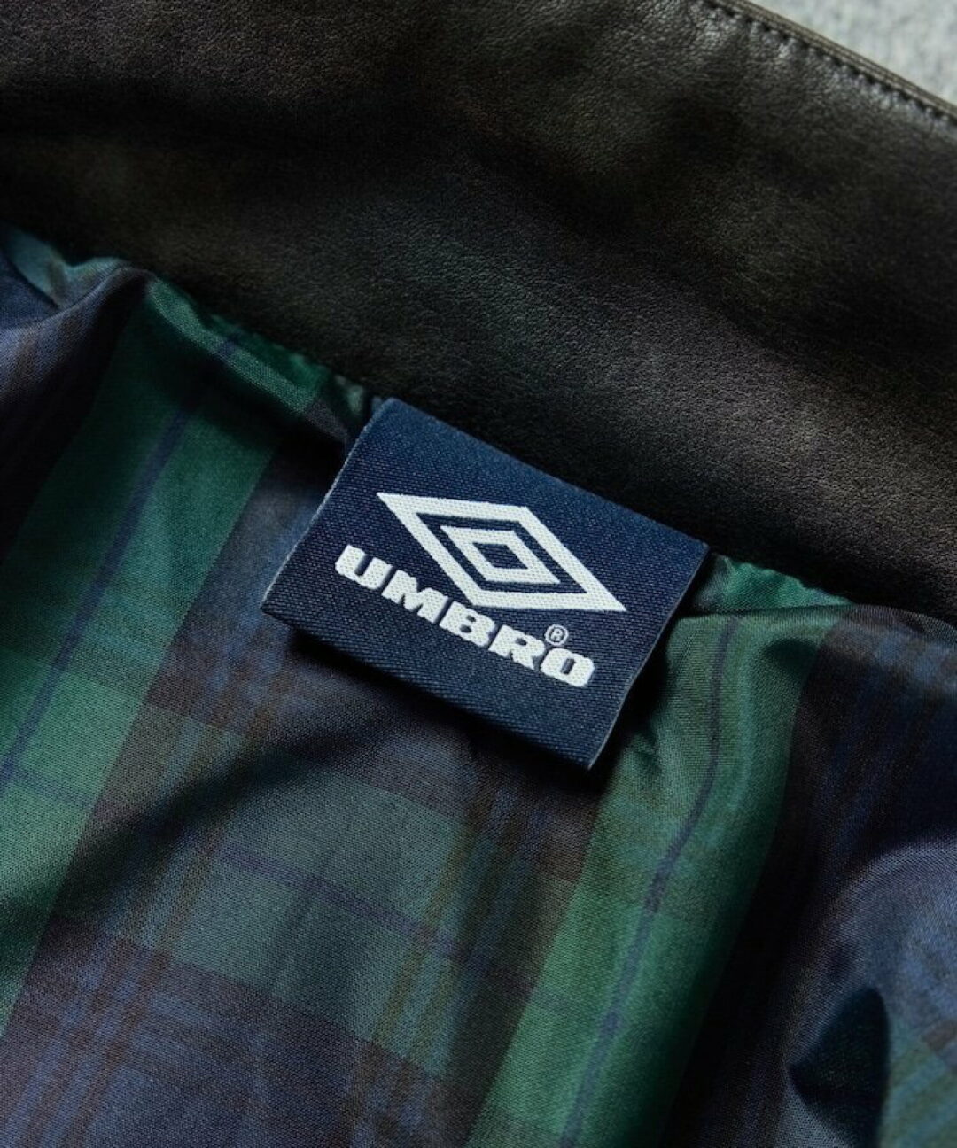 FREAK’S STORE × UMBRO 2026 SS 別注 “SP Leatherette Stand Collar Blouson”が発売 (フリークスストア アンブロ)