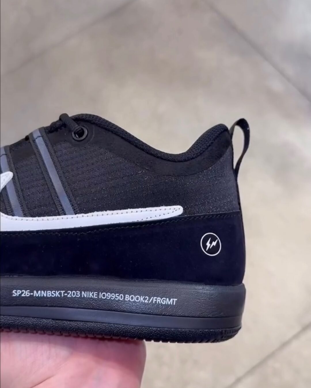 【2026年 2/12 発売予定】FRAGMENT × NIKE BOOK 2 “Black/White” (フラグメント ナイキ ブック “ブラック/ホワイト”) [IO9950-900]