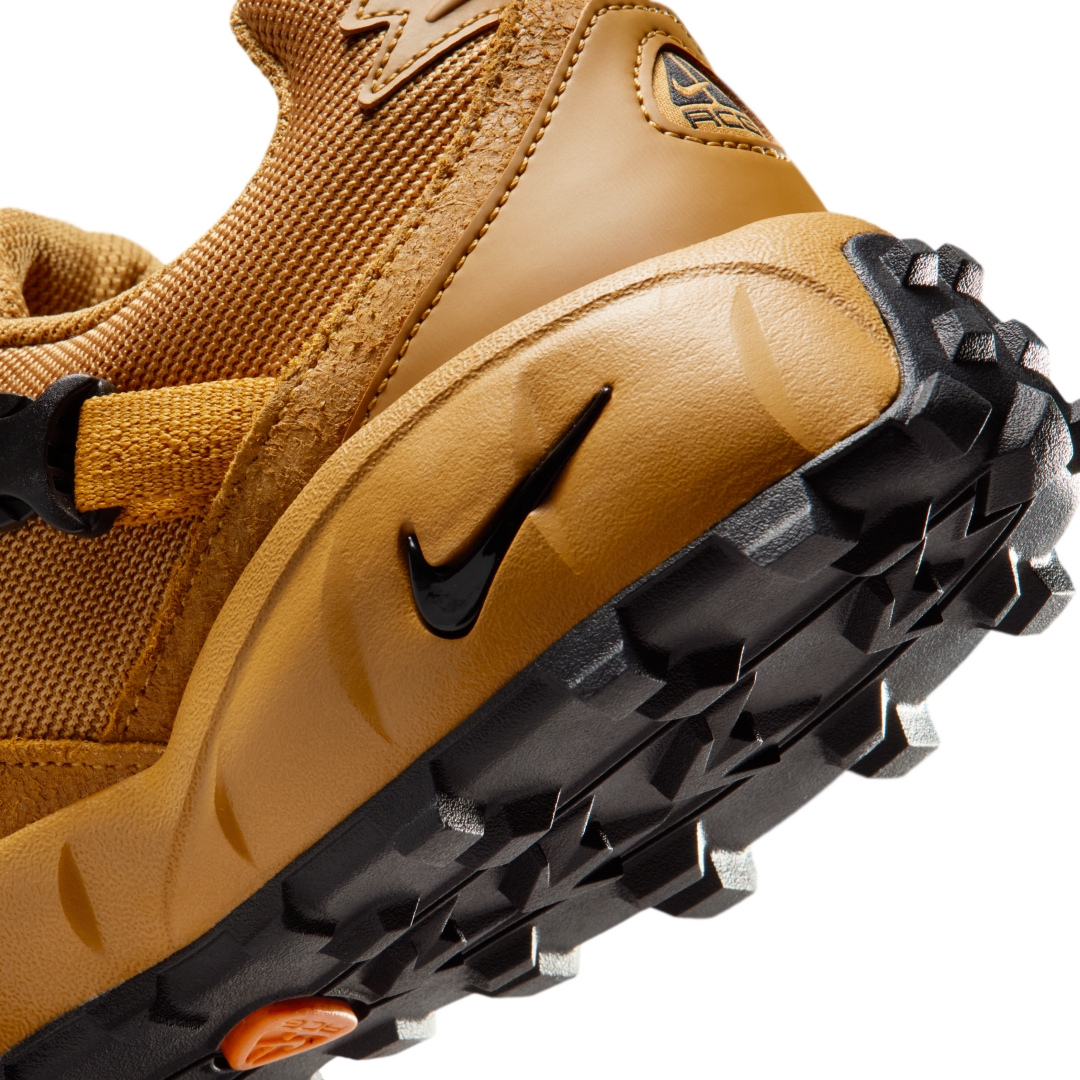 【2026年 2/12 発売】NIKE ACG AIR PHASSAD SP “Wheat/Black” (ナイキ エア ファサード “ウィート/ブラック”) [IO4630-700]