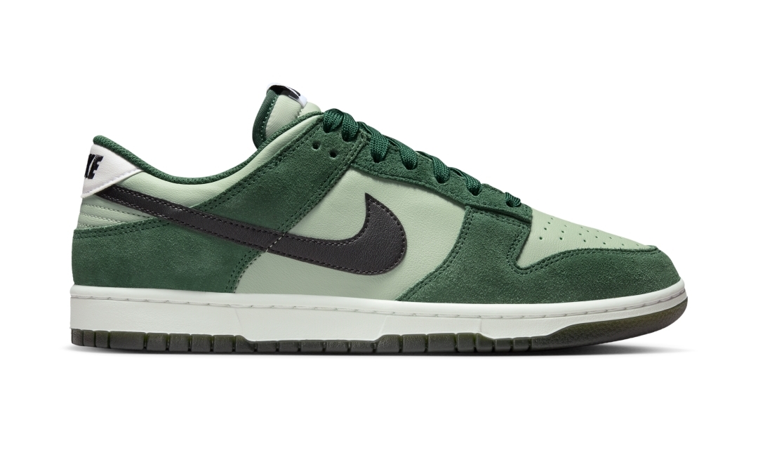 【海外発売】NIKE DUNK LOW RETRO SE “Jade Horizon/Fir” (ナイキ ダンク ロー レトロ “ジェイドホライゾン/フィー”) [IB6399-301]