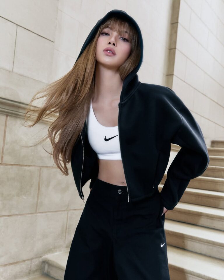 BLACKPINK Lisaがナイキファミリーに正式加入 (ブラックピンク リサ