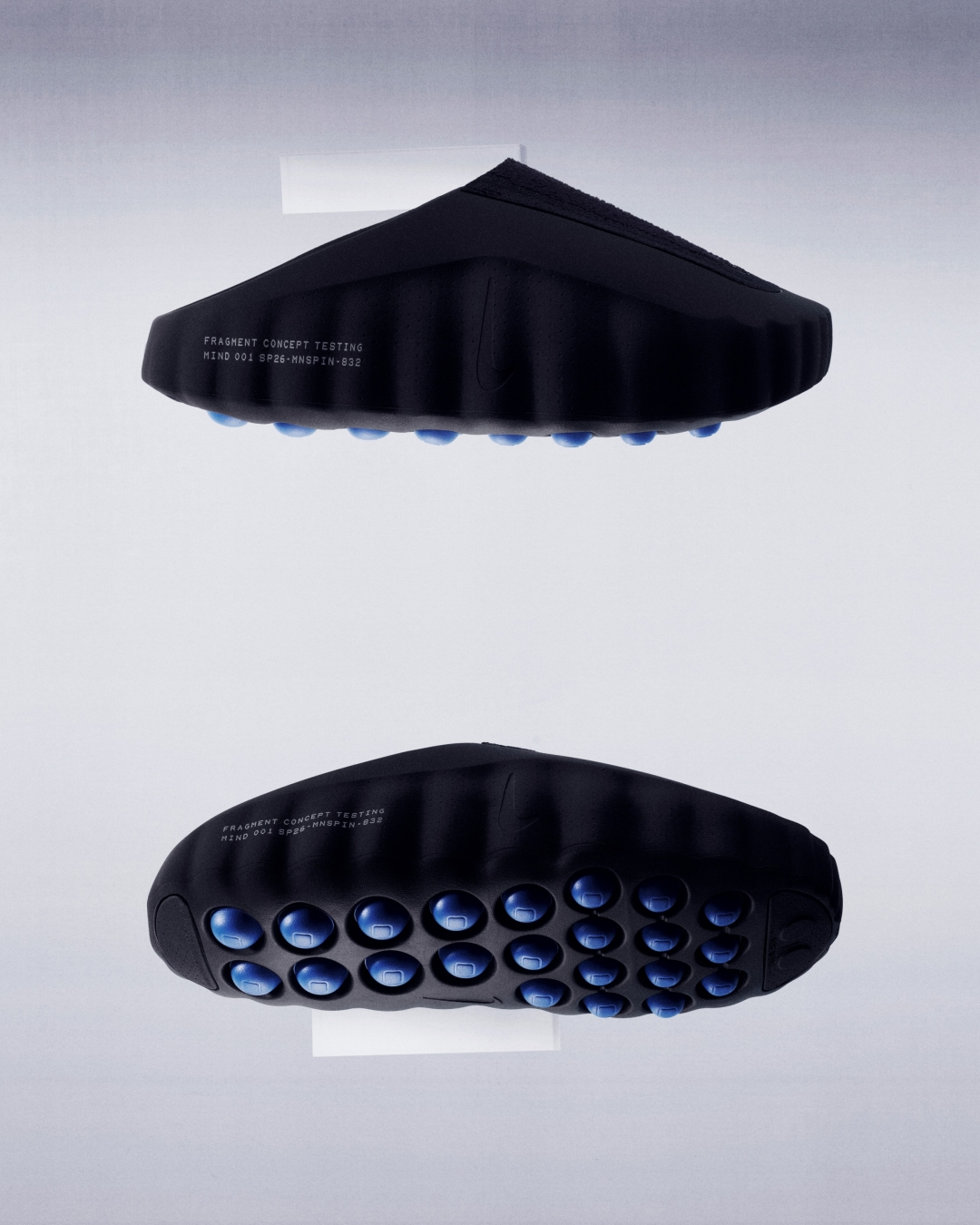 【2026年 3/14 & 3/19 発売】FRAGMENT × NIKE MIND MULE 001 “Black/Royal” (フラグメント 藤原ヒロシ ナイキ マインド ミュール) [IQ8502-001]