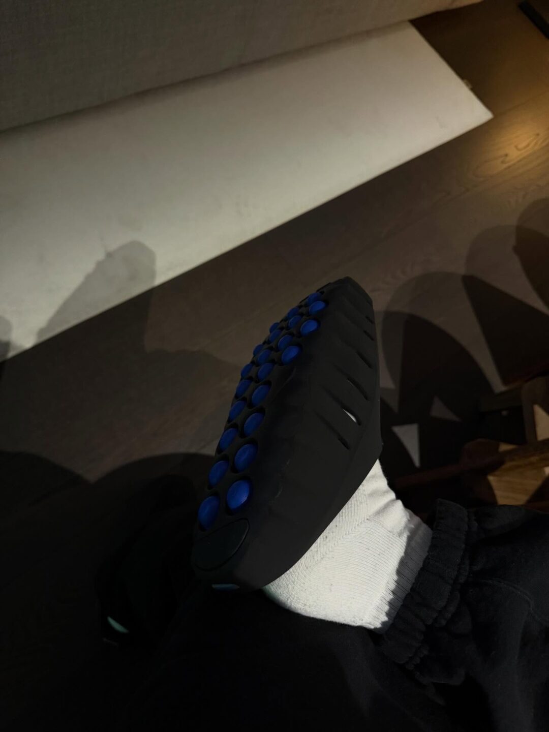 【2026年 発売予定】FRAGMENT × NIKE MIND MULE 001 “Black/Royal” (フラグメント 藤原ヒロシ ナイキ マインド ミュール)