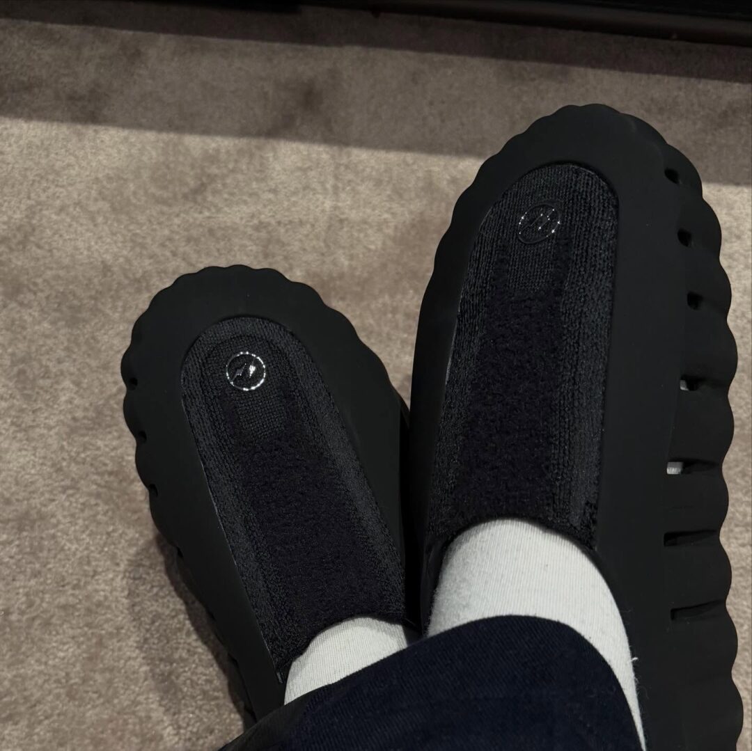 【2026年 発売予定】FRAGMENT × NIKE MIND MULE 001 “Black/Royal” (フラグメント 藤原ヒロシ ナイキ マインド ミュール)