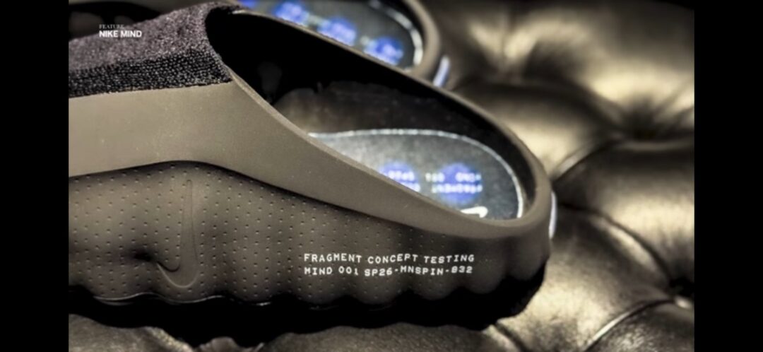 【2026年 発売予定】FRAGMENT × NIKE MIND MULE 001 “Black/Royal” (フラグメント 藤原ヒロシ ナイキ マインド ミュール)