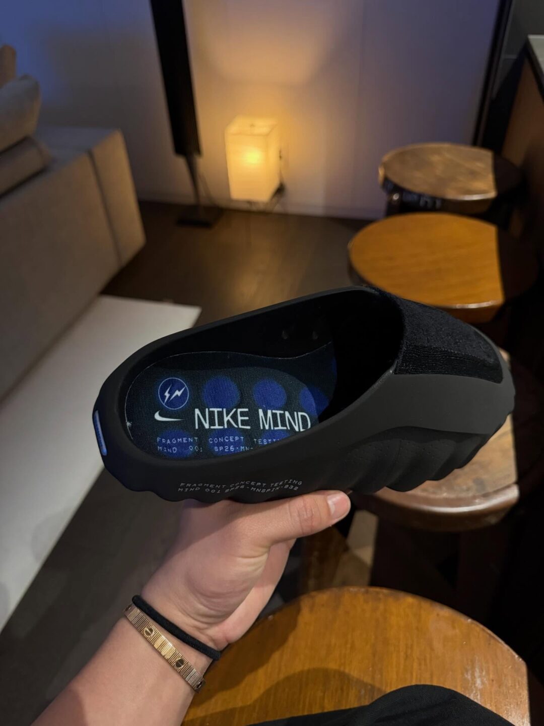 【2026年 発売予定】FRAGMENT × NIKE MIND MULE 001 “Black/Royal” (フラグメント 藤原ヒロシ ナイキ マインド ミュール)