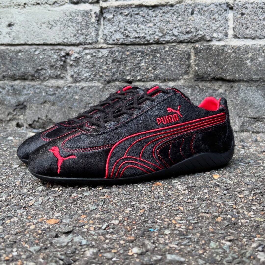 【2026年 1/1 発売】PUMA SPEEDCAT NRG YOTH "PUMA Black/For All Time Red" (プーマ スピードキャット) [404590-01]