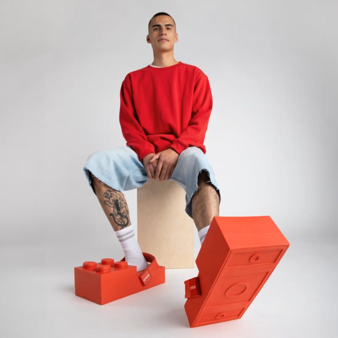 LEGO × Crocs Team Up for A Brick-Inspired Clogが2026年 2/16 発売予定 (レゴ クロックス クロッグ)
