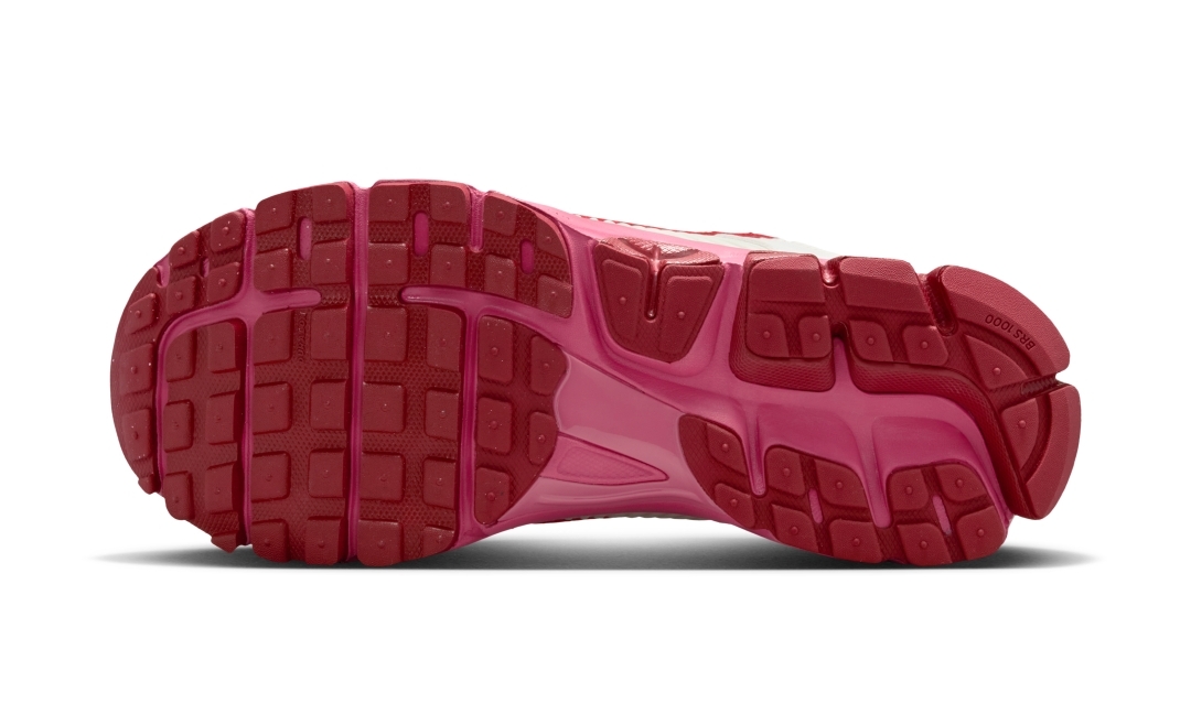 【2026年 2月 発売予定】NIKE ZOOM VOMERO 5 “Valentine 2026/Summit White” (ナイキ ズーム ボメロ 5 “バレンタイン/サミットホワイト”) [FJ2028-108]