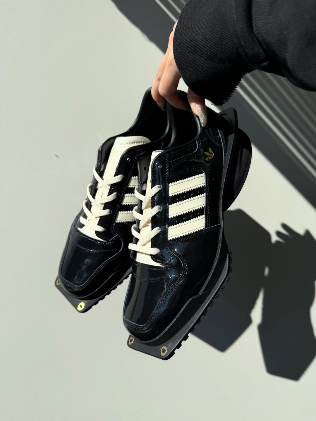 【atmos pink exclusive・近日発売】adidas Originals W FORUM CUBISM SQ “Patent/Core Black” (アトモスピンク アディダス オリジナルス フォーラム キュビズム “パテント/ブラック”)