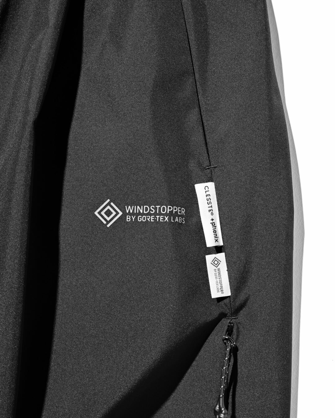 CLESSTE × Plus Phenix 2026 SS 別注 “WINDSTOPPER by GORE-TEX CITY BARREL LEG PANTS”が1/31 発売 (クレスト プラスフェニックス ゴアテックス ウィンドストッパー パンツ)