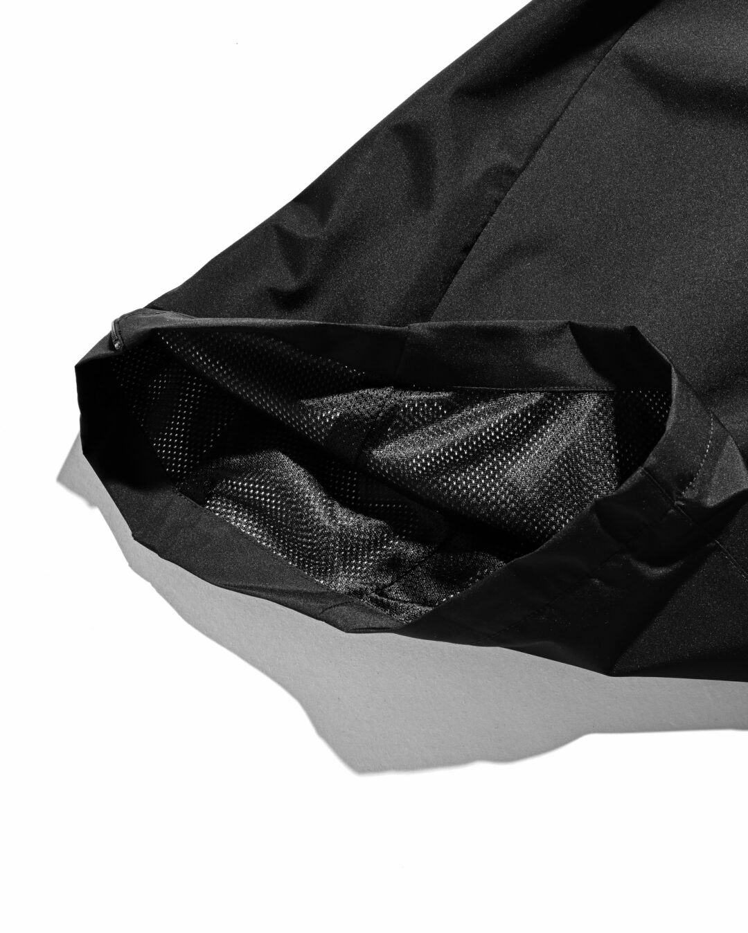 CLESSTE × Plus Phenix 2026 SS 別注 “WINDSTOPPER by GORE-TEX CITY BARREL LEG PANTS”が1/31 発売 (クレスト プラスフェニックス ゴアテックス ウィンドストッパー パンツ)