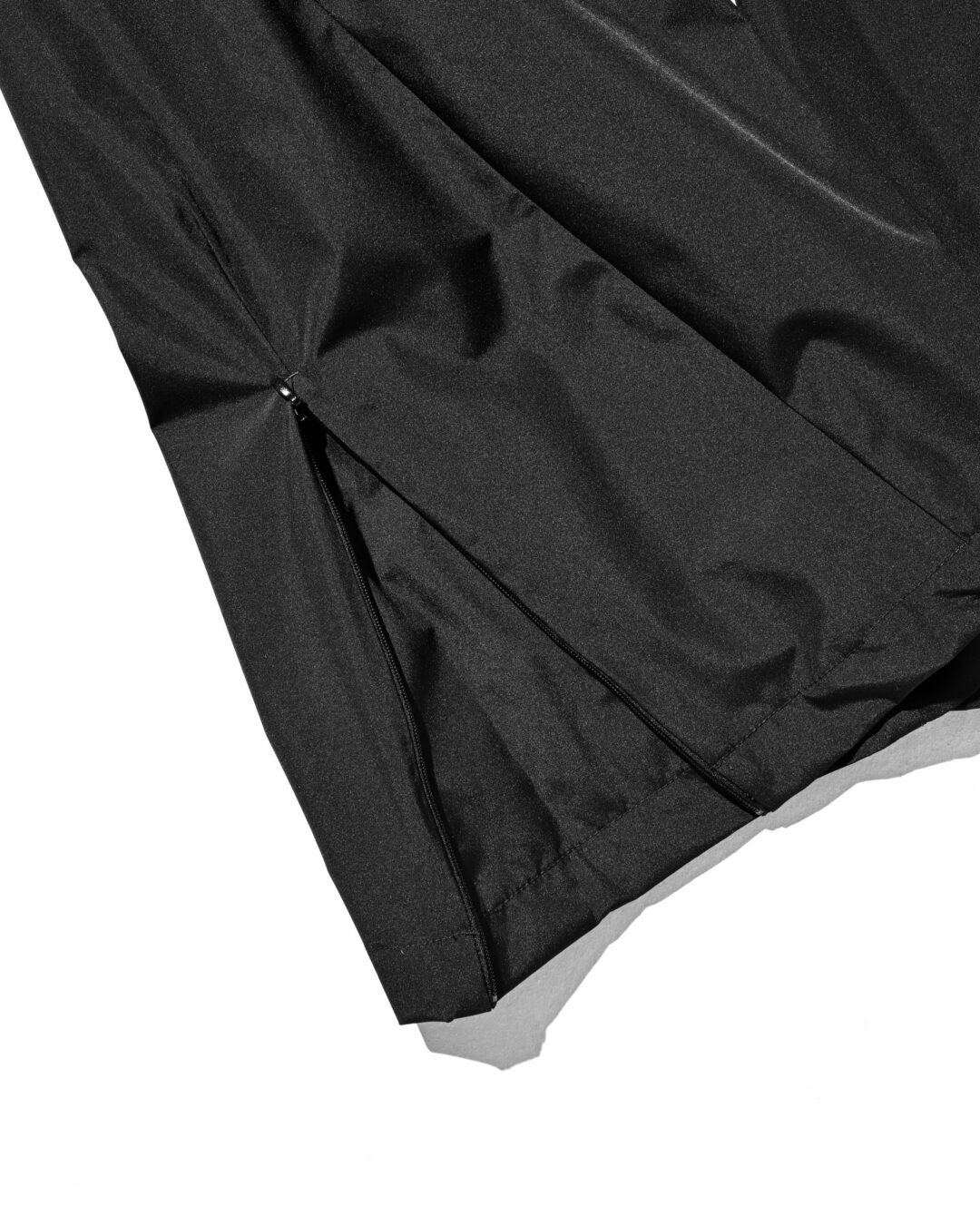 CLESSTE × Plus Phenix 2026 SS 別注 “WINDSTOPPER by GORE-TEX CITY BARREL LEG PANTS”が1/31 発売 (クレスト プラスフェニックス ゴアテックス ウィンドストッパー パンツ)