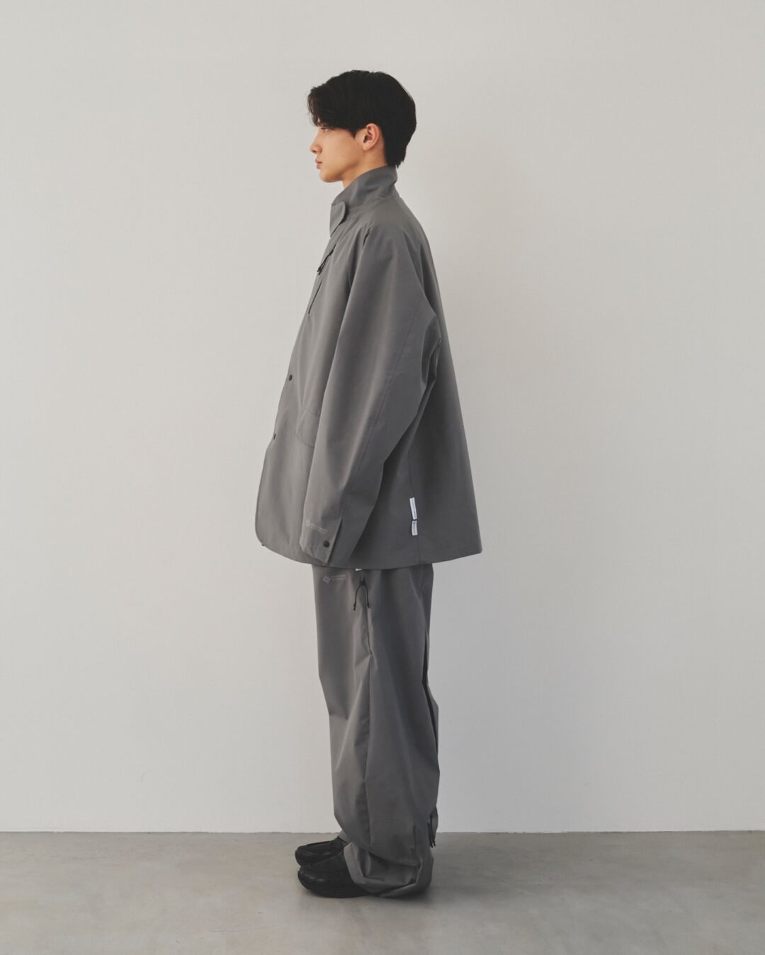 CLESSTE × Plus Phenix 2026 SS 別注 “WINDSTOPPER by GORE-TEX CITY BARREL LEG PANTS”が1/31 発売 (クレスト プラスフェニックス ゴアテックス ウィンドストッパー パンツ)