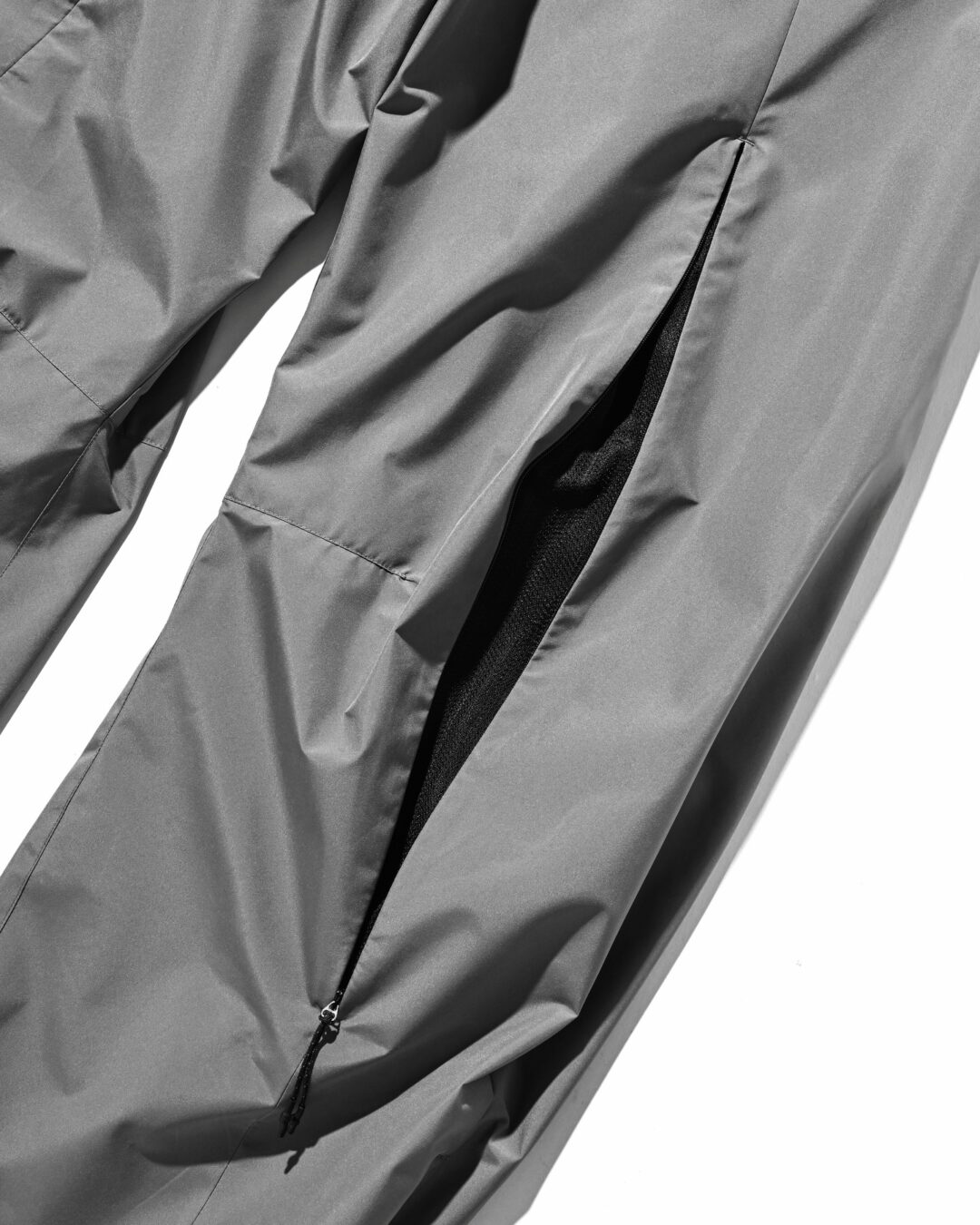 CLESSTE × Plus Phenix 2026 SS 別注 “WINDSTOPPER by GORE-TEX CITY BARREL LEG PANTS”が1/31 発売 (クレスト プラスフェニックス ゴアテックス ウィンドストッパー パンツ)