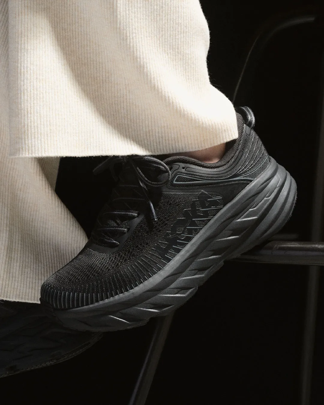 クッション性に優れたランニングシューズ HOKA BONDI 7がオリジナルに忠実なライフスタイルモデルとして2026年 1/30 復刻 (ホカ ボンダイ) ​[1110518/1110519]