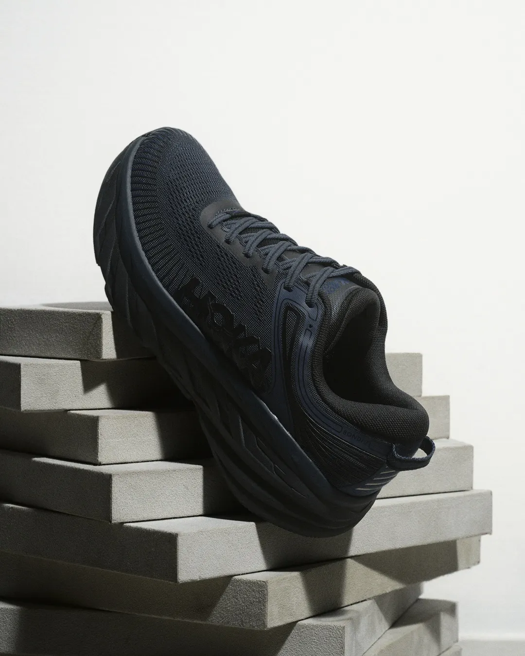 クッション性に優れたランニングシューズ HOKA BONDI 7がオリジナルに忠実なライフスタイルモデルとして2026年 1/30 復刻 (ホカ ボンダイ) ​[1110518/1110519]