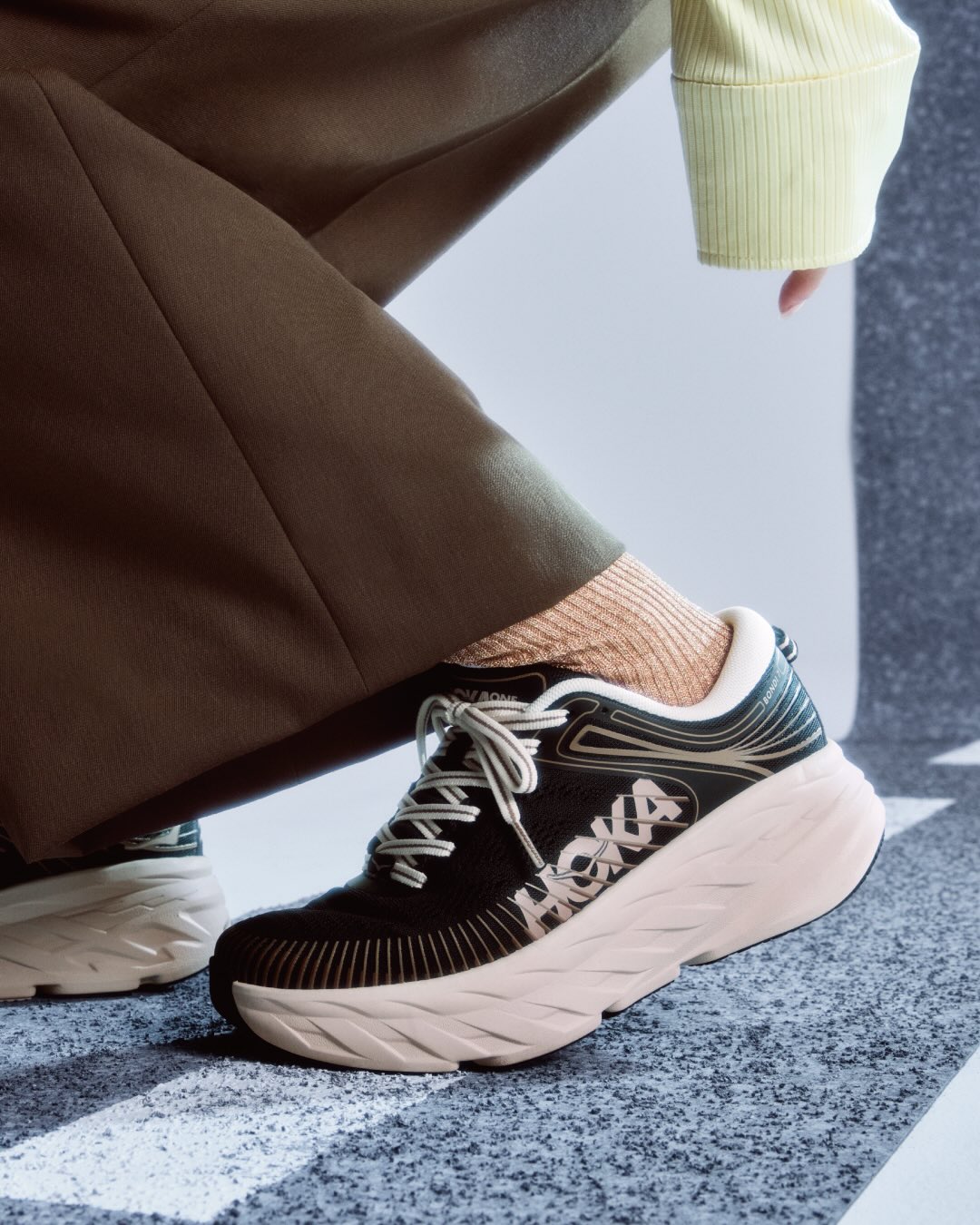 クッション性に優れたランニングシューズ HOKA BONDI 7がオリジナルに忠実なライフスタイルモデルとして2026年 1/30 復刻 (ホカ ボンダイ) ​[1110518/1110519]