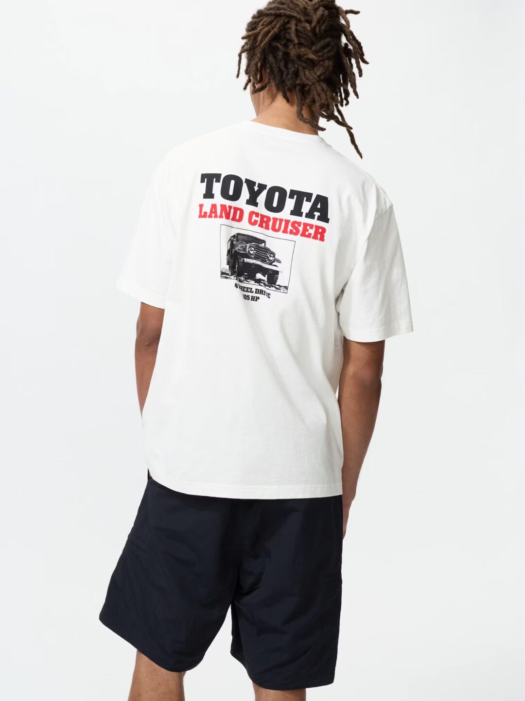 自動車ブランド「TOYOTA」× UNIQLO UT コラボが2026年 4月中旬 発売 (ユニクロ トヨタ)