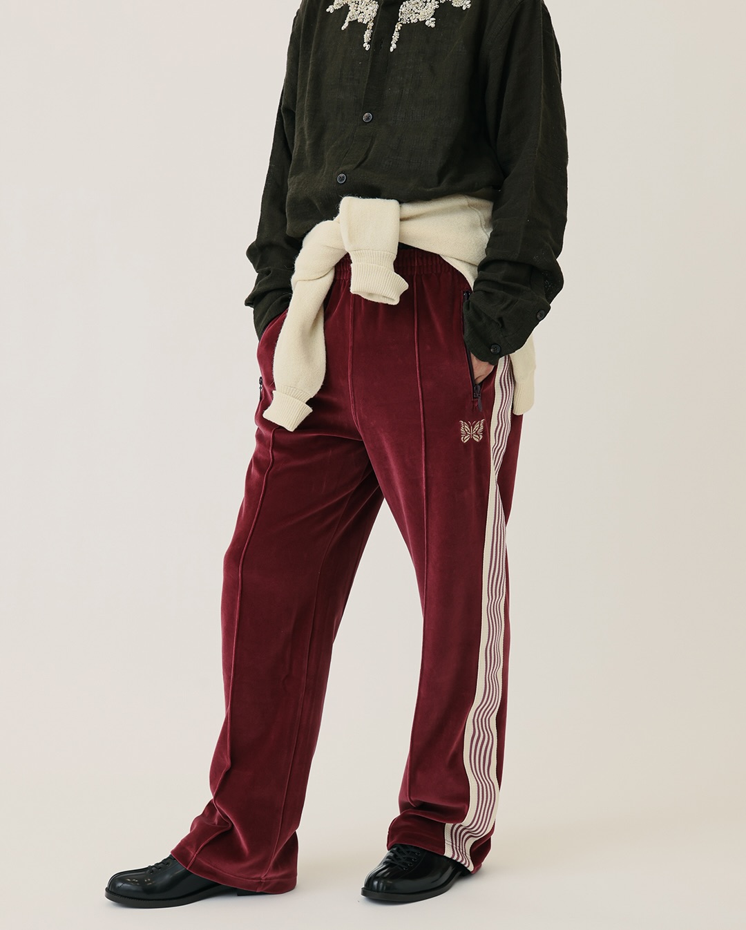 JOURNAL STANDARD × NEEDLES 2026 SS 別注 “C/PE ベロア トラック パンツ”が発売 (ジャーナルスタンダード ニードルズ)