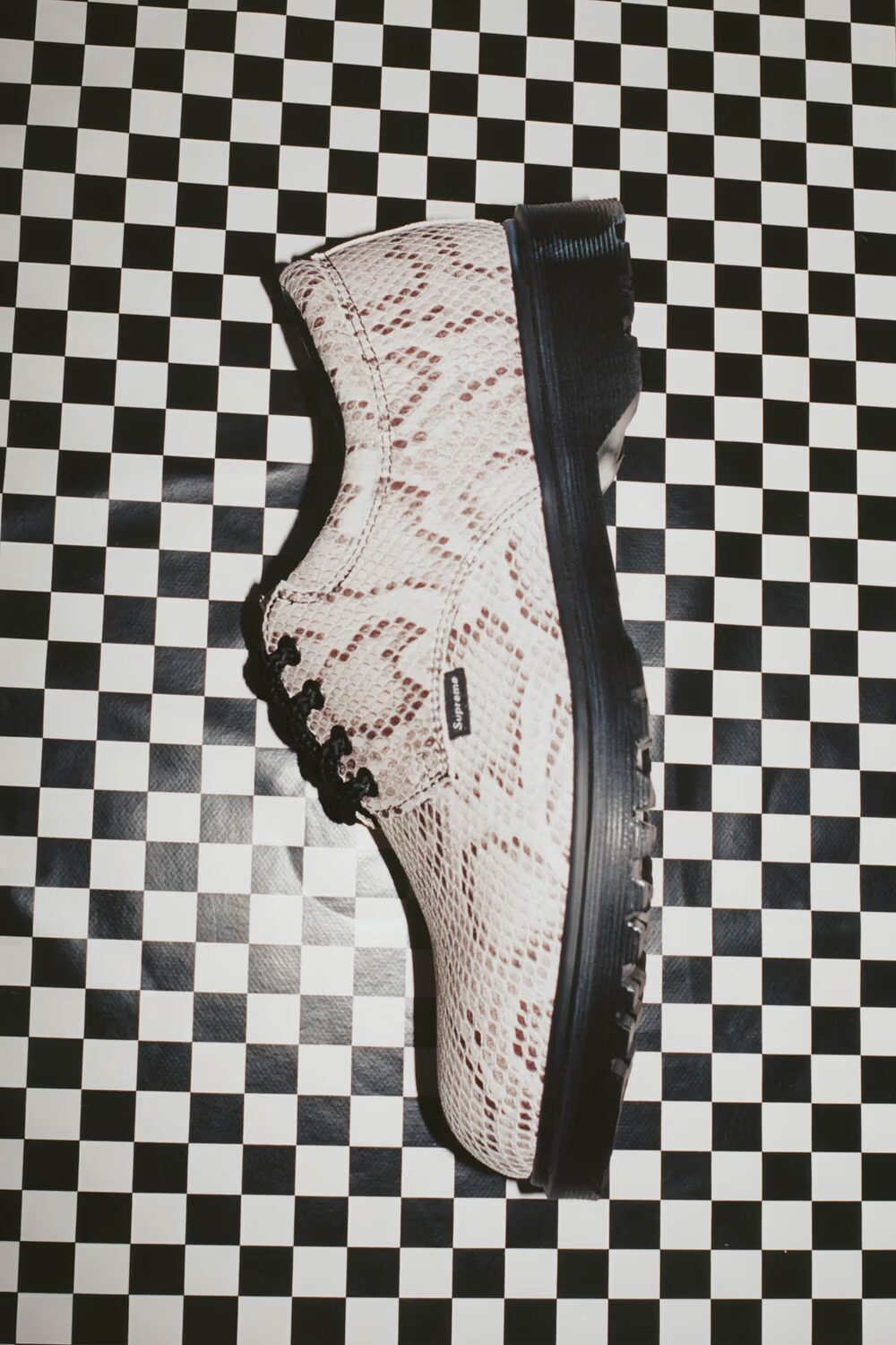 【SUPREME 2026 SS – シュプリーム 2026年 春夏】国内 5/2 発売予定 – week 10に「Dr. Martens Postal Supreme」コラボが登場予定