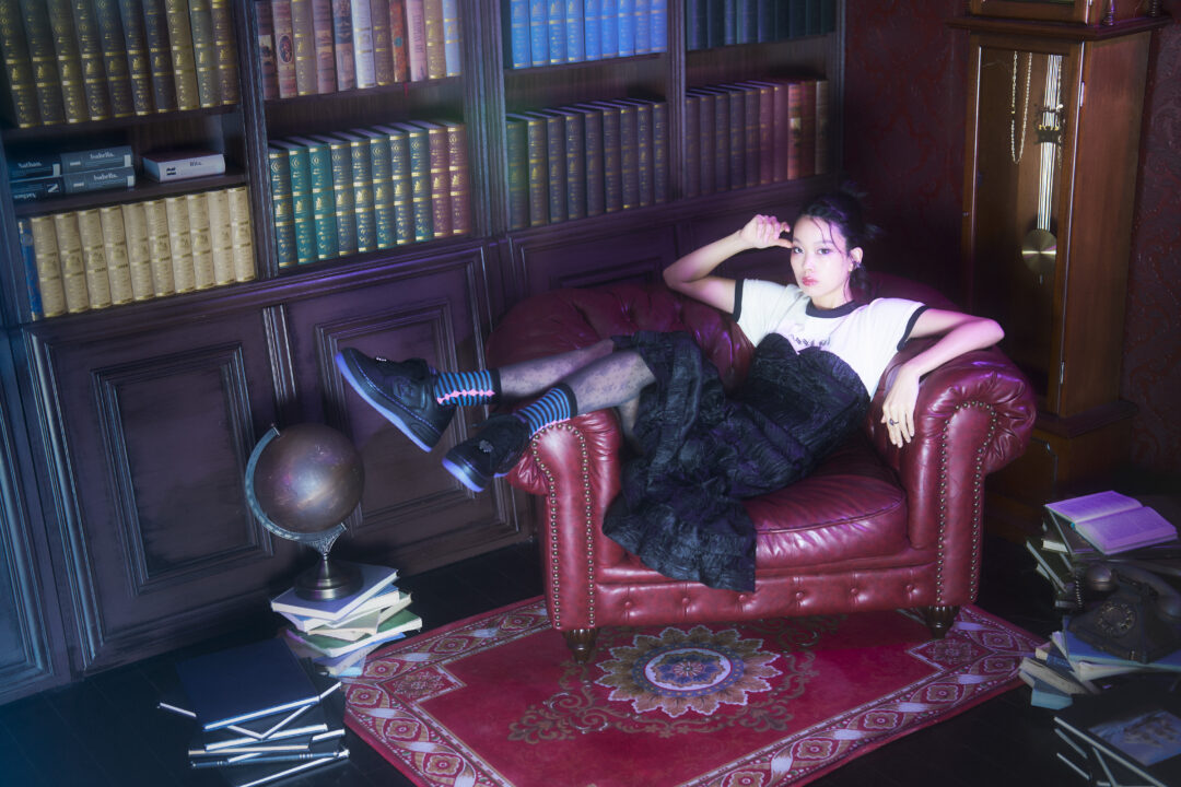 【2026年 2/17 発売】ANNA SUIのモチーフやカラーを纏った「CONVERSE WEAPON」2型 (アナ スイ コンバース ウエポン)