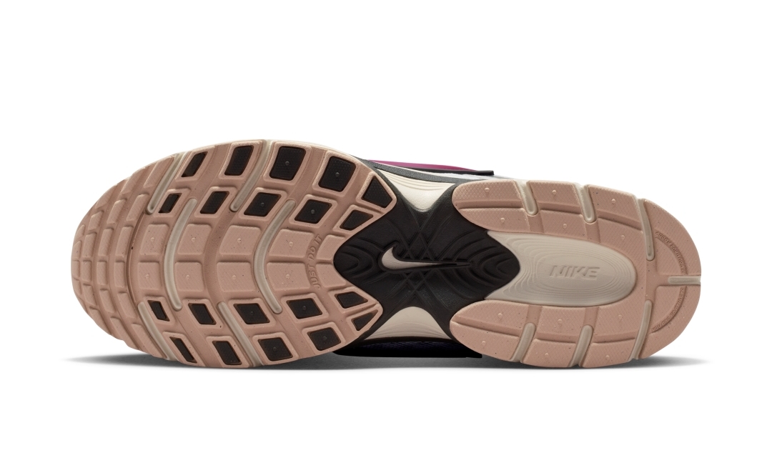 【2026年 春 発売予定】Social Status × NIKE V5 RNR SP (ソーシャル ステータス ナイキ) [IU3431-101/IU3431-301]