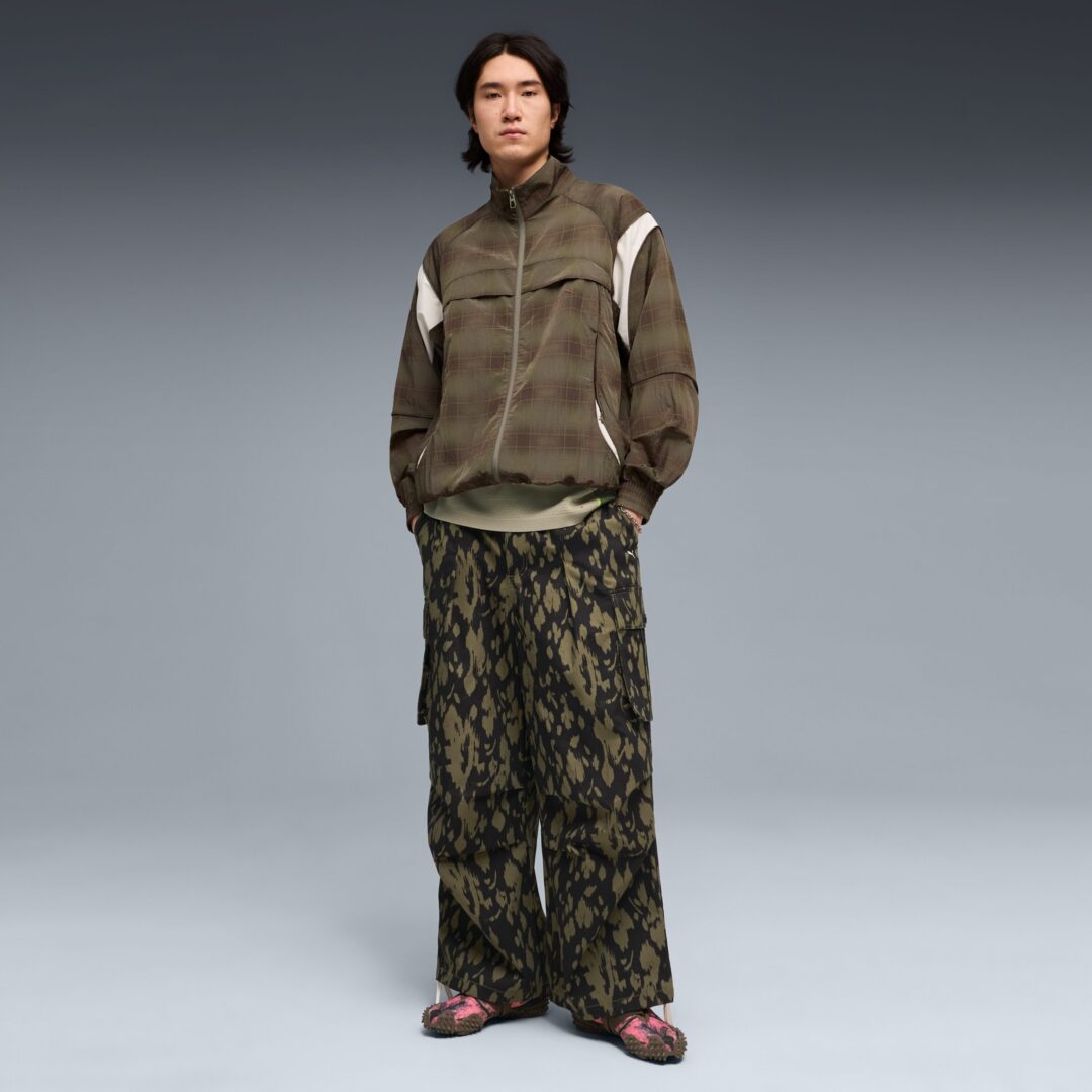 【2026年 2/20 発売】PUMA MOSTRO CAMO II “PUMA Black/Ice Coffee & Chocolate/Strawberry Burst” (プーマ モストロ カモ “ブラック/チョコレート”) [405312-01/405312-02]