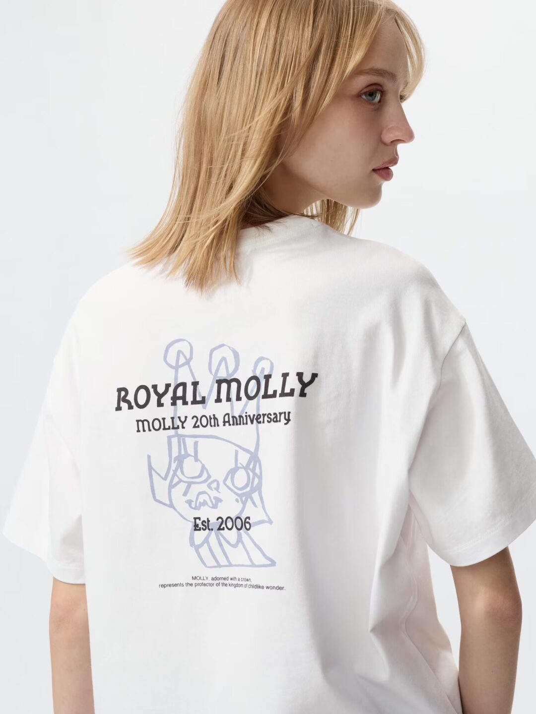 UNIQLO UT × POP MART「MOLLY」コラボが2026年 4月下旬 発売 (ユニクロ ポップマート モリー)