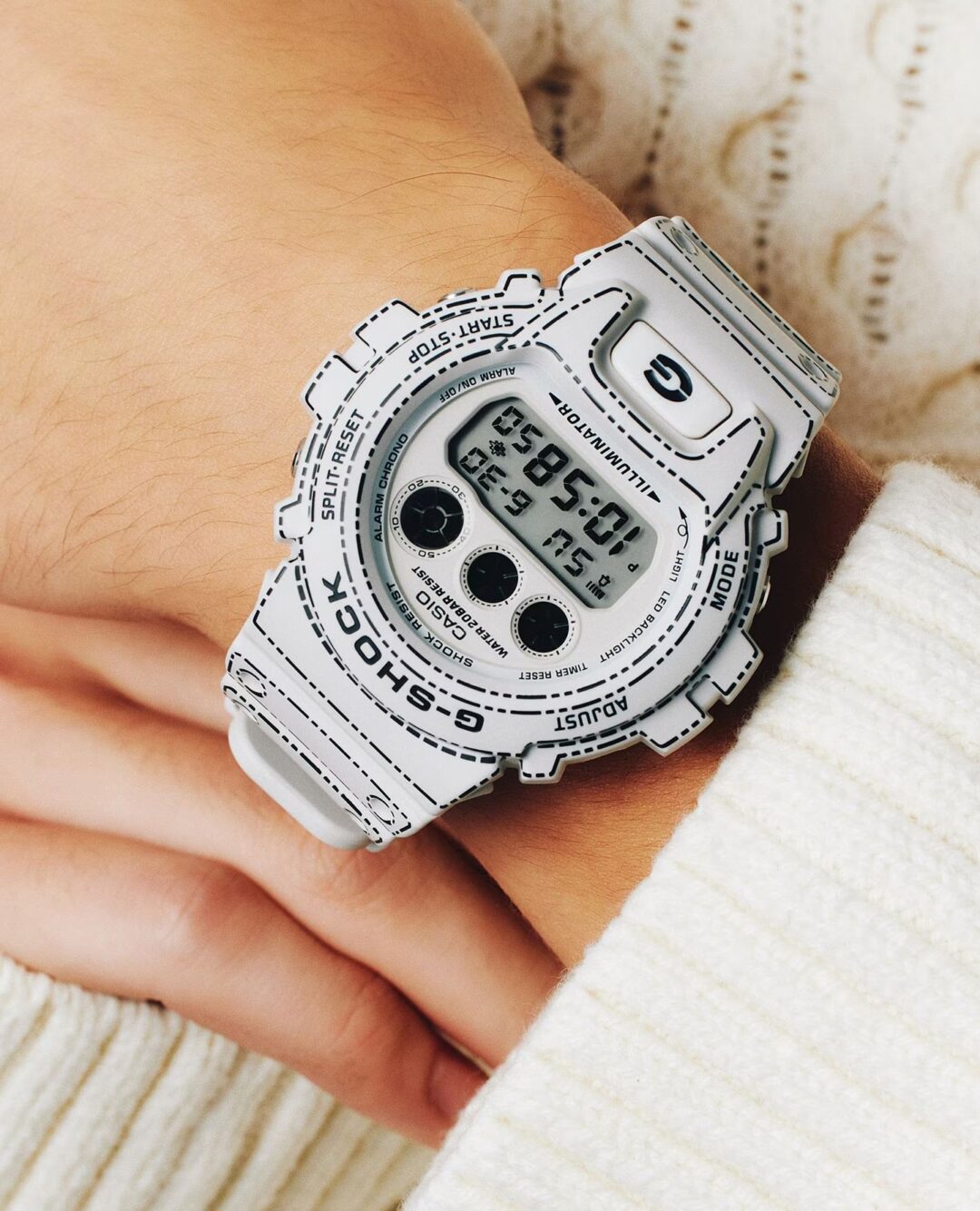 「折り紙」をイメージしたG-SHOCKが2026年 2/6 発売 (ORIGAMI Gショック ジーショック) [DW-6900RGM-5]