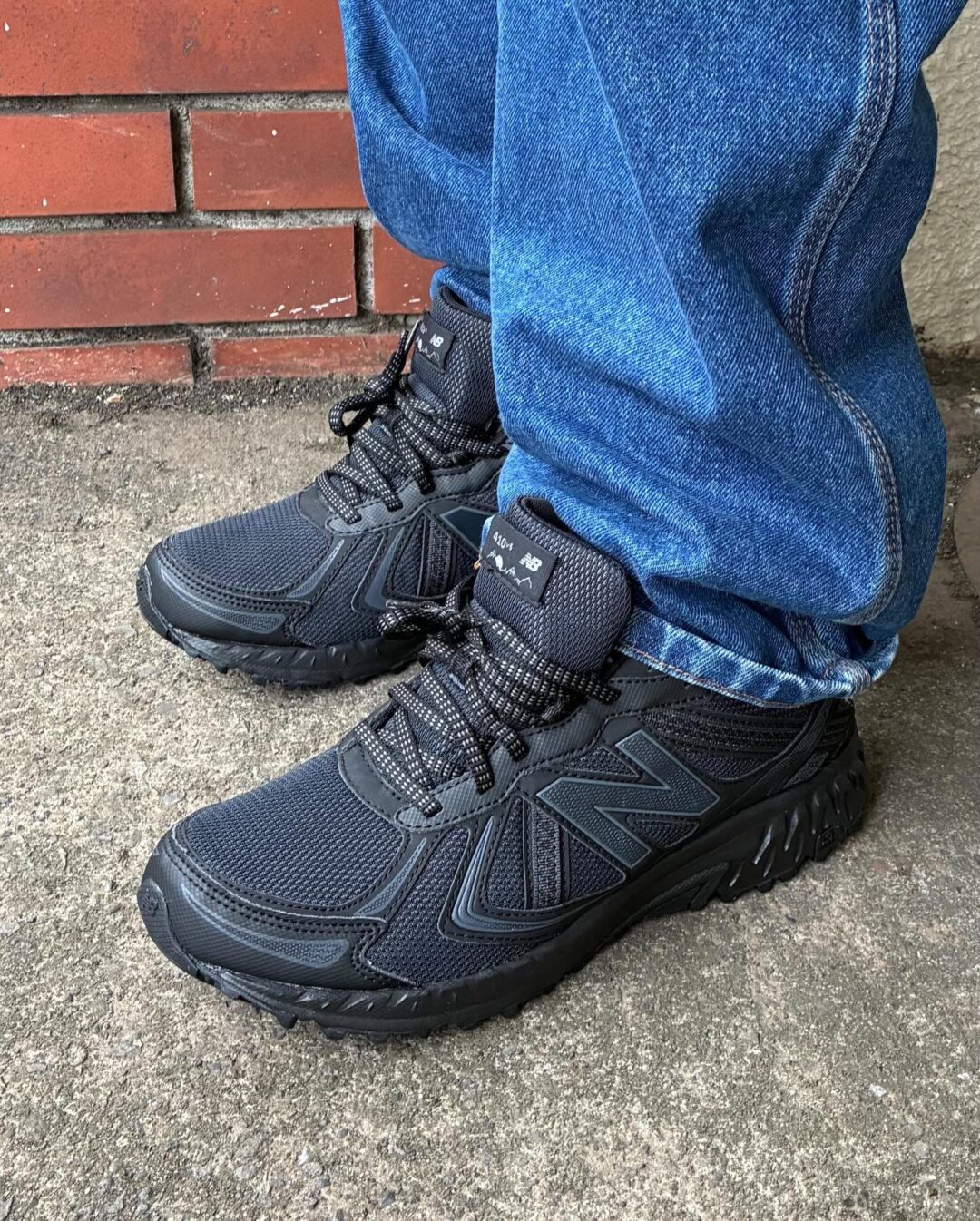 【国内発売中】New Balance MT410 CK5 “Triple Black” (ニューバランス) [MT410CK5]